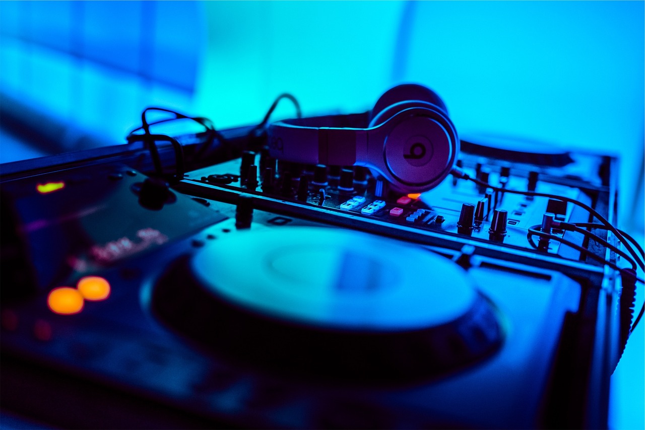 九十九步退一步与Djmp3下载，探索音乐世界的步伐与策略