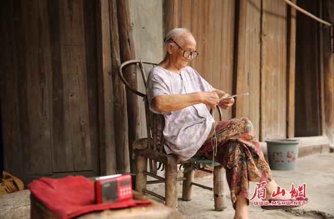 经典老人唱老歌的韵味与情怀