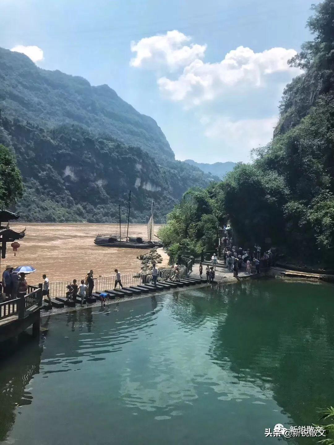 雨中等待经典老歌