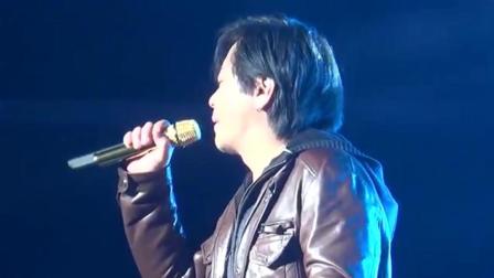 经典老歌王杰与她的背影，岁月长河中的歌声与情感