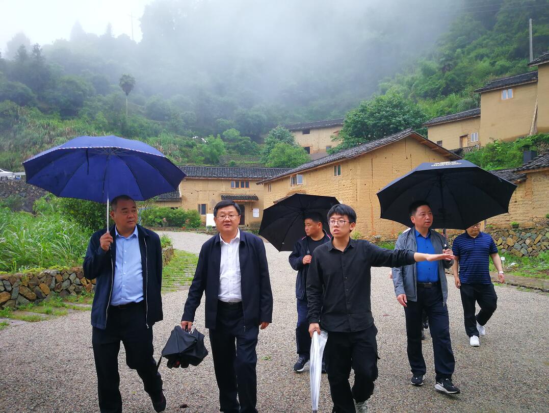 揭阳雄鹰人才招聘网——连接企业与人才的桥梁