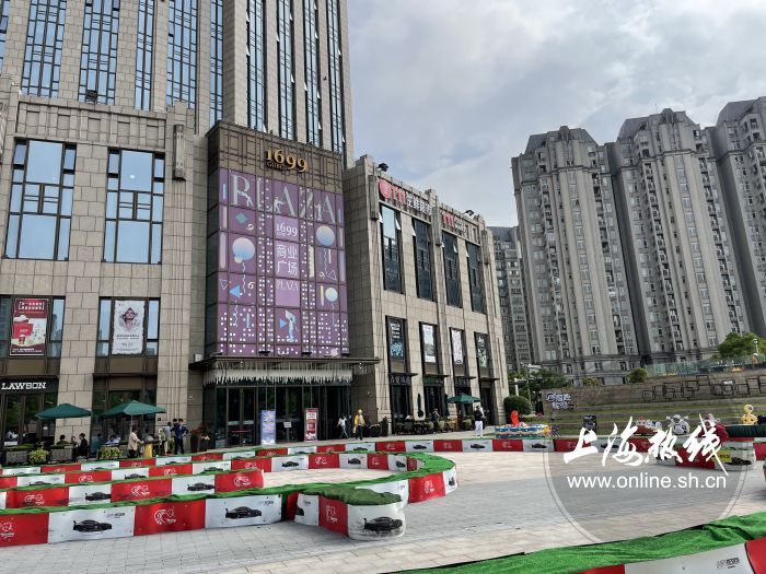 江门美华百货超市总部，商业繁荣的心脏地带